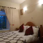 Vaughans Pub/accommodation בית הארחה 3*