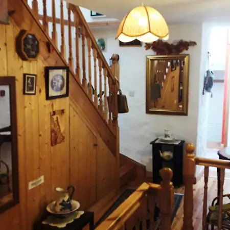 Konukevi Vaughans Pub/accommodation