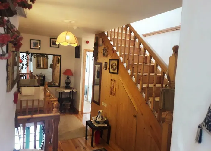 Vaughans Pub/accommodation בית הארחה 3*