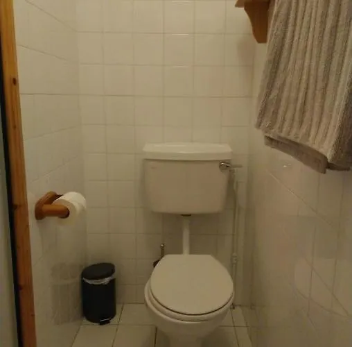 Vaughans Pub/accommodation קליפדן